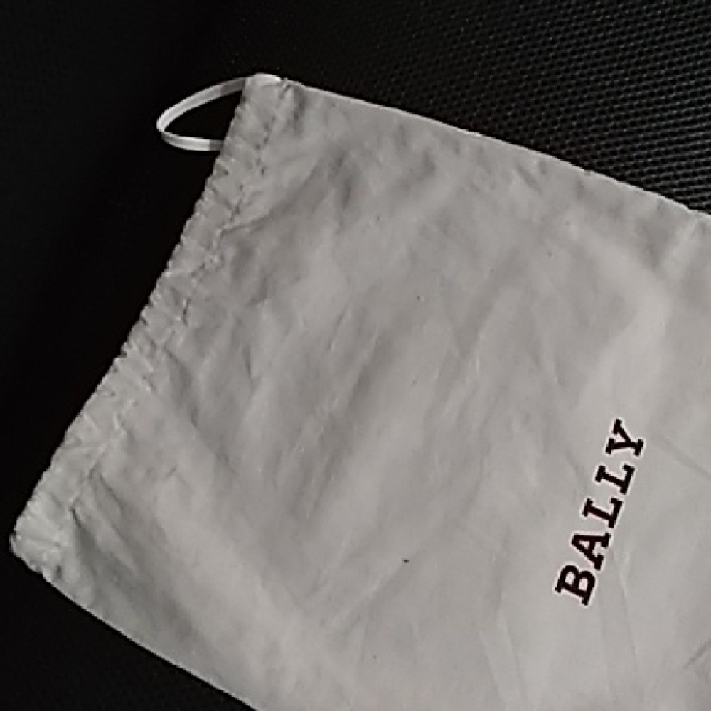 Bally Ivory Shoe Dust Bag - Picture 2 of 4